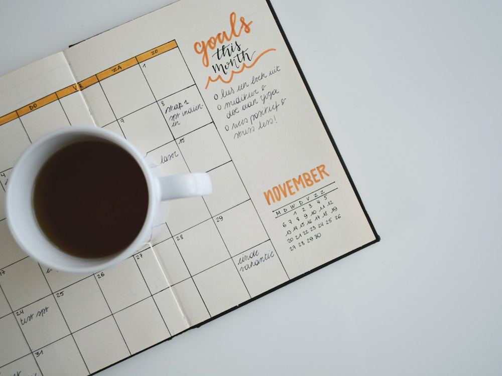 Calendrier éditorial mensuel automatisé