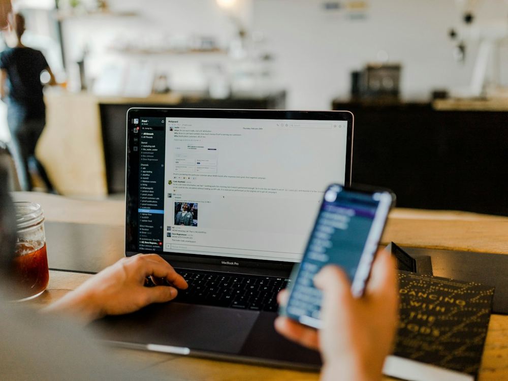 Réponses automatiques aux commentaires